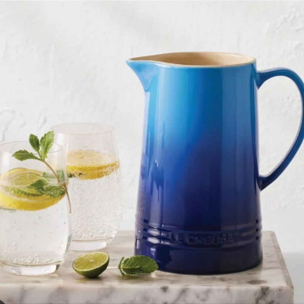 Le Creuset Signature 1.5L Pitcher- Azure Blue